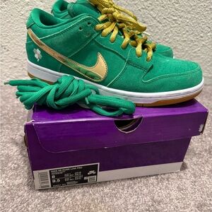 Nike SB Dunk Low Pro Green Sneakers